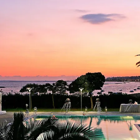 Hotel Crowne Plaza By Ihg 4*