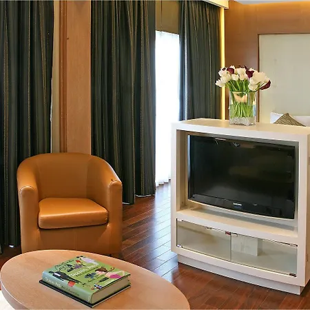 Hotel Crowne Plaza By Ihg Limassol