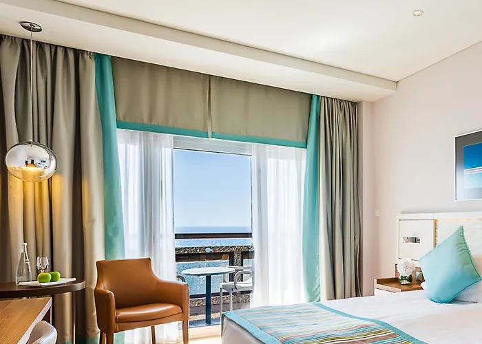 Crowne Plaza By Ihg Hotel