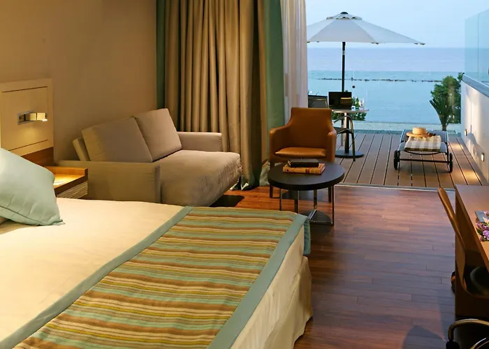 Hotel Crowne Plaza By Ihg 4*