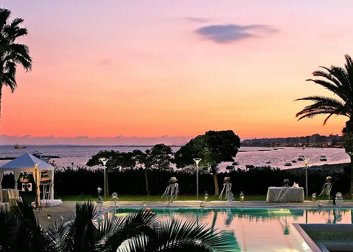 Hotel Crowne Plaza By Ihg 4*