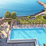 Crowne Plaza By Ihg Hotel 4*