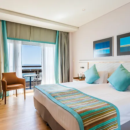 Crowne Plaza By Ihg Hotel 4*