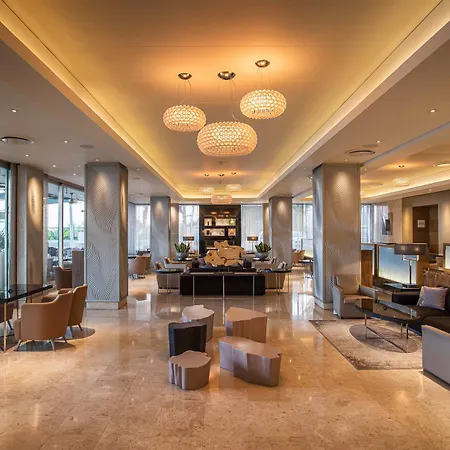 Crowne Plaza By Ihg 4* Limassol