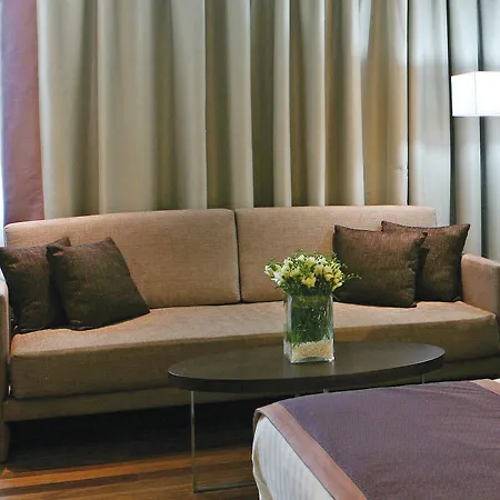 Crowne Plaza By Ihg 4*
