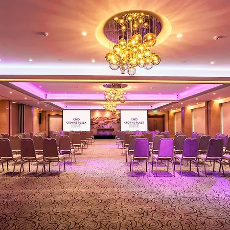 Hotel Crowne Plaza By Ihg 4*