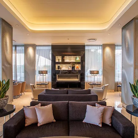 Hotel Crowne Plaza By Ihg Limassol