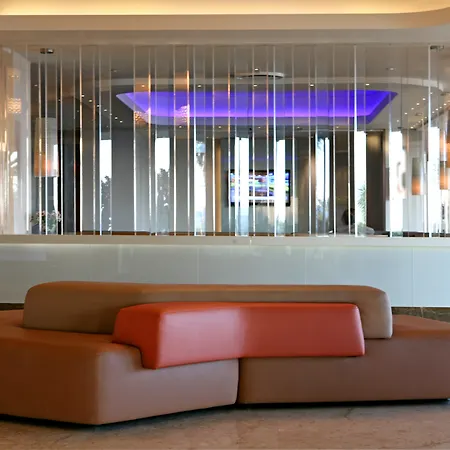 Hotel Crowne Plaza By Ihg Limassol