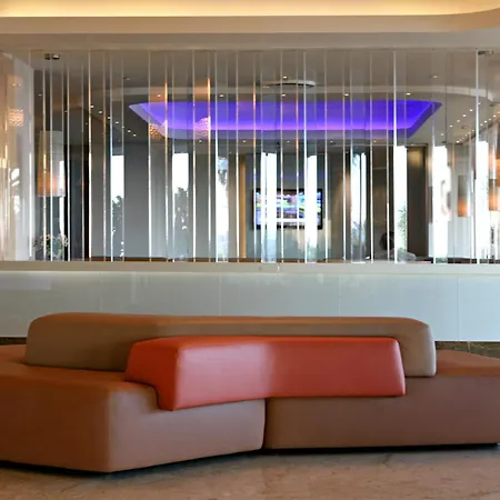Hotel Crowne Plaza By Ihg 4*