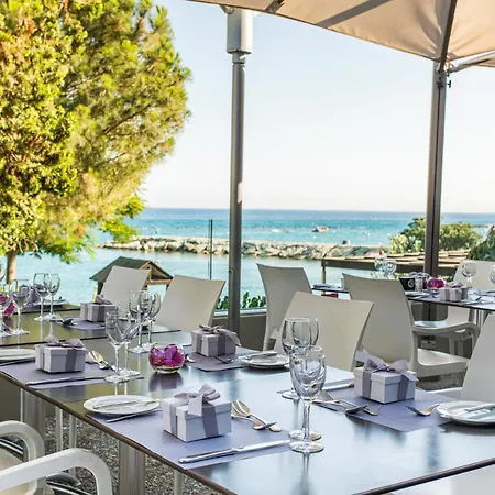 Hotel Crowne Plaza By Ihg 4*