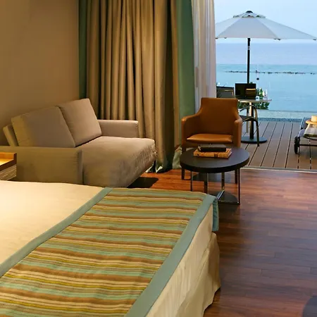 Hotel Crowne Plaza By Ihg 4*