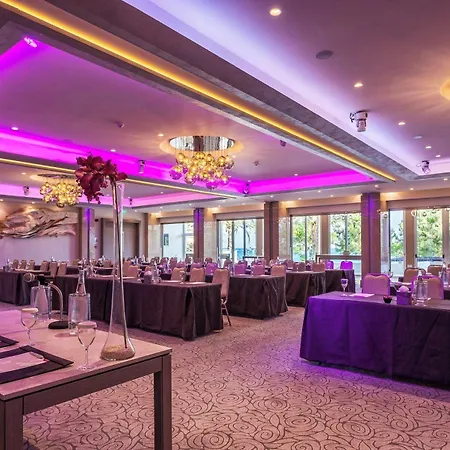Crowne Plaza By Ihg Limasol