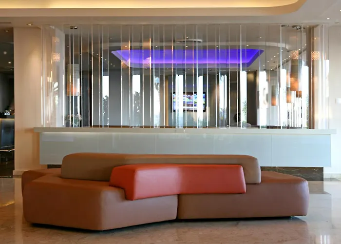 Otel Crowne Plaza By Ihg 4*