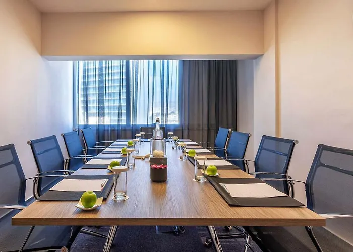 Crowne Plaza By Ihg 4*