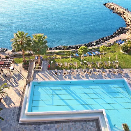 Crowne Plaza By Ihg Отель 4*