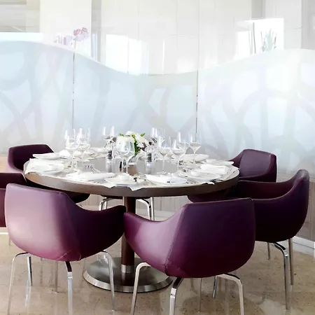 Crowne Plaza By Ihg Отель Лимасол