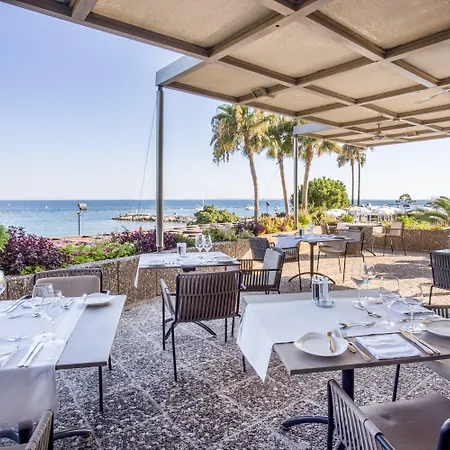 Crowne Plaza By Ihg Ξενοδοχείο