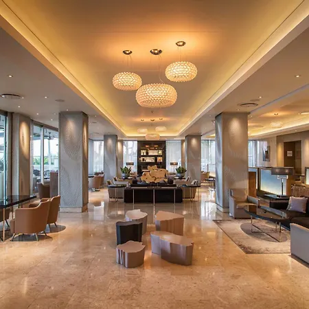 Crowne Plaza By Ihg 4*