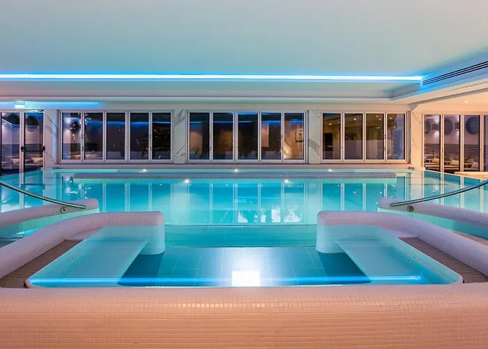 Crowne Plaza By Ihg Ξενοδοχείο