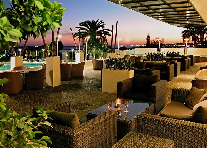 Crowne Plaza By Ihg Ξενοδοχείο